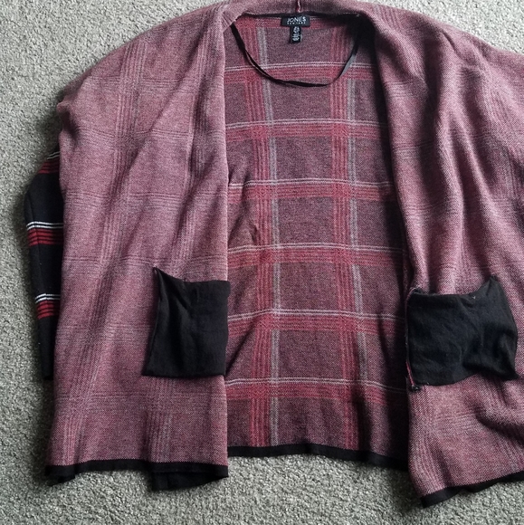 Jones NY waterfall open front red and black plaid cardigan with pockets - Picture 6 of 13